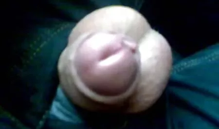 Một người hàng xóm sex game show nhật bản trong thành phố bắt một trẻ krala thủ dâm và giúp cô ấy quay lại, thanh ngón tay của mình trong hậu môn của mình.