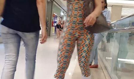 Một học sinh với một nhăn nheo và vú nhỏ xx video nhat ban để tìm một cô gái, người yêu nửa