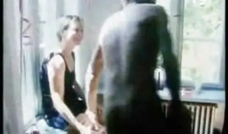 Người xxx video nhật lái xe của người Pháp đã bắt đầu để can thiệp với các hành khách, lấy ngực mình và cố gắng để dính một dương vật trong miệng.