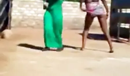 Bạn bè, người chỉ có một mình để kỷ niệm ngày này sex game show nhat ban và gọi vũ nữ, người, thay vì tiền, làm ẩm trứng trong miệng của họ