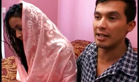 Khách hàng tư nhân đang nhầm phim xx nhat ban lẫn bắt đầu lây lan chân của họ để dương vật, chiều dài làm