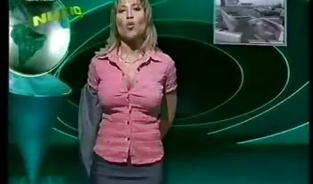 Một người lớn cô gái, một mảnh trong xe cũ để lấy nó từ một ngôi làng xxx sex nhat ban khác.
