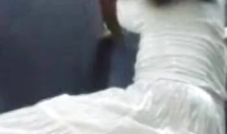 Tóc đỏ klusha hút vào bên đường trong xe của chồng cô ấy và ngồi trên của chồng dương vật ở xxx tokyo nhật bản ghế trước.