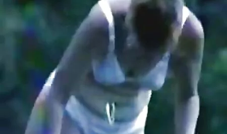 Súng chụp một cô gái trẻ trong rừng và bắt cô, sex game show nhat nếu như để lại hai ướt khe hở trong một vòng tròn.