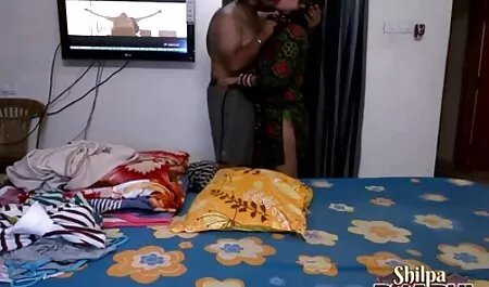 Trong khi những video xx nhat ban nàng công chúa đang làm việc, người mẹ, kéo, dương vật của trẻ con để trên giường và vuốt ve con ngựa với bàn tay cô.