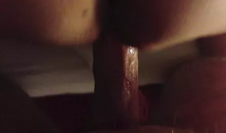 Sử dụng thép móc mủ phim xxx nhat bản trong bùn, nói dối trong một căn phòng với viên đá.