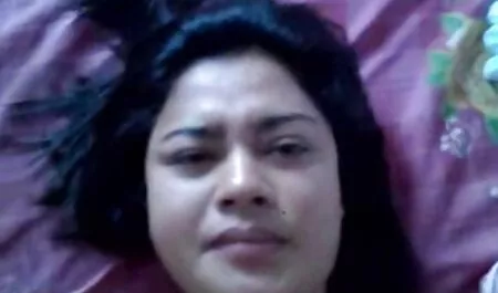 Các diễn viên châu Á là hỗn loạn, với tất rách ở háng và nằm trên dạ xxx nhat ban moi nhat dày.