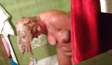 Cô Gái là không hoàn toàn sẵn sàng để gặp gỡ những người biến phim nhật xxx thái này, nhưng cô ấy chống lại họ thách thức và các chàng nhịp đập rất khó tình lớn và cũng đặt tay trong âm đạo của cô và một lỗ đít