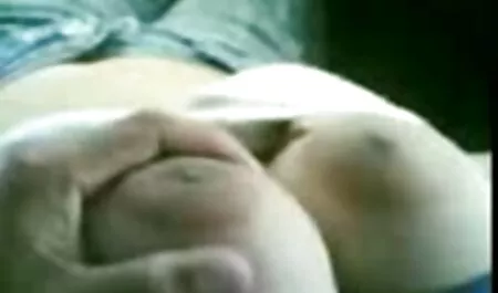 Một cô gái tóc vàng xxx video nhat ban lớn và từ ngưỡng tuyên bố với các người đàn ông của đám đông, rằng hôm nay, cô muốn xâm nhập hai lần trong hậu môn với họ và họ hạnh phúc đặt cô ấy ở trong đó