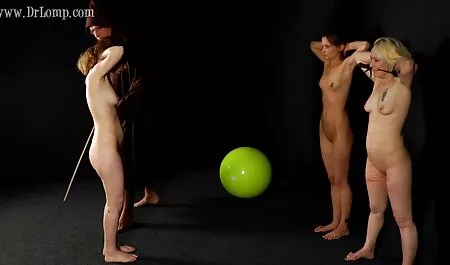 Nam dành cho người lớn đang ngủ trong ánh nắng mặt trời, và người sex game show nhat ban đàn ông đã bỏ ngón tay của mình từ âm đạo của phụ nữ.